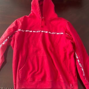 Supreme Hoodie